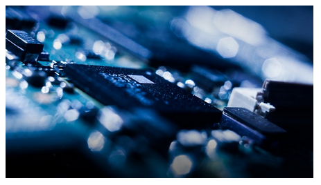 A imagem mostra componentes eletrônicos de uma placa-mãe